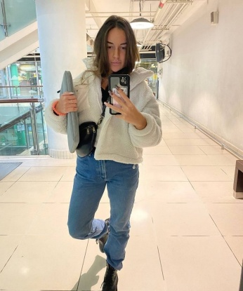 Жгучая, раскрепощенная красотка с шикарной фигурой готова исполнить все твои желания. Остановись на мгновение и погрузись в мир наслаждения со мной. Позвони и ты не пожалеешь! 2359, 23 года